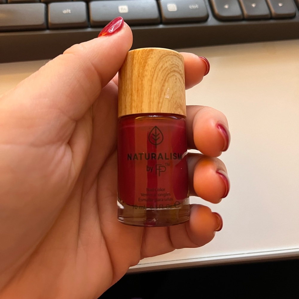 FingerPaints naturalism polish